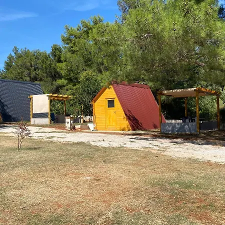 Camp Din Parque de vacaciones *
